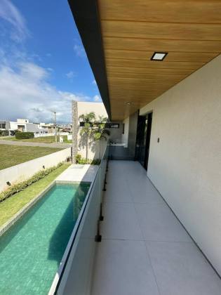 Casa Nova no Alphaville Sergipe – Frente Leste de Esquina