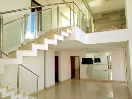 Casa de Alto Padrão no Condomínio Ravines – Aruana