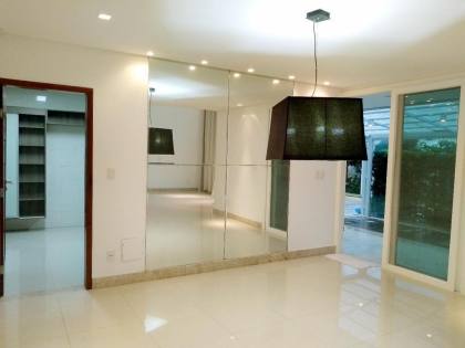 Casa de Alto Padrão no Condomínio Ravines – Aruana