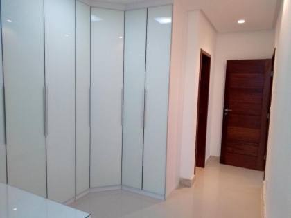 Casa de Alto Padrão no Condomínio Ravines – Aruana