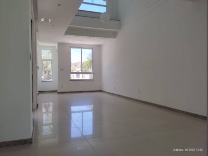 Casa à Venda no Condomínio Rota do Sol - Frente Leste | Próximo a praia