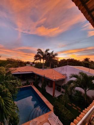 RESIDÊNCIA DE ALTO PADRÃO PRÓXIMA À PRAIA DE ATALAIA