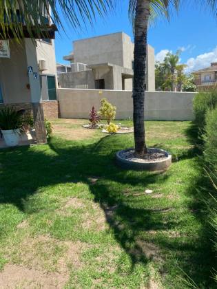 Excelente casa à venda no Condomínio Costa Marina na Aruana