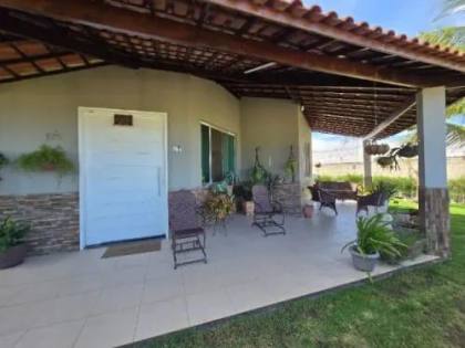 Excelente casa à venda no Condomínio Costa Marina na Aruana