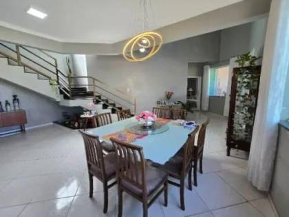 Excelente casa à venda no Condomínio Costa Marina na Aruana