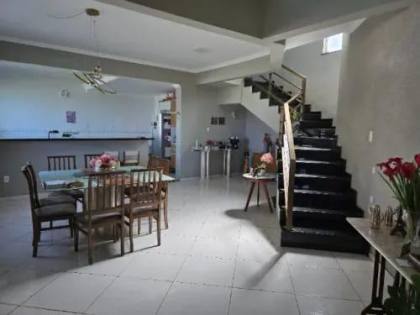 Excelente casa à venda no Condomínio Costa Marina na Aruana