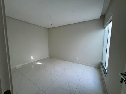 Casa à Venda no Loteamento Luar da Barra