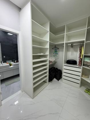 Belíssima Casa à Venda no Residencial Damha – Exclusividade | Porteira Fechada