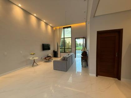 Belíssima Casa à Venda no Residencial Damha – Exclusividade | Porteira Fechada