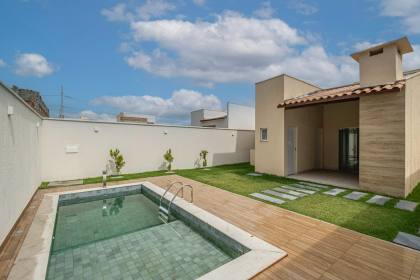 Casa à Venda no Condomínio Morada do Lago – A 800m da Praia!