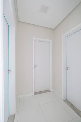 Casa à Venda no Condomínio Morada do Lago – A 800m da Praia!