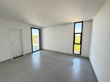 Belíssima Casa Duplex no Condomínio Villaredo Barra – Pé na Areia com Estrutura de Resort!