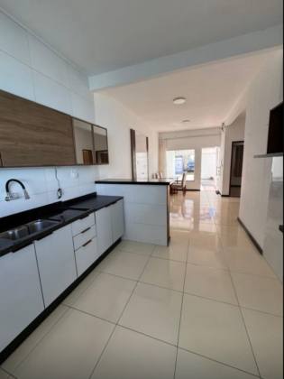 Casa à venda no Luar da Barra