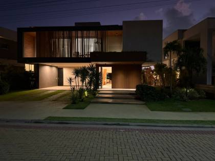 Belíssima casa à venda no Residencial Damha