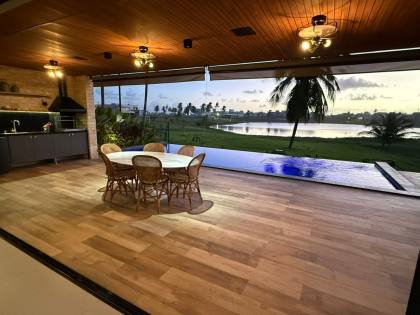 Belíssima casa à venda no Residencial Damha