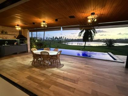 Belíssima casa à venda no Residencial Damha