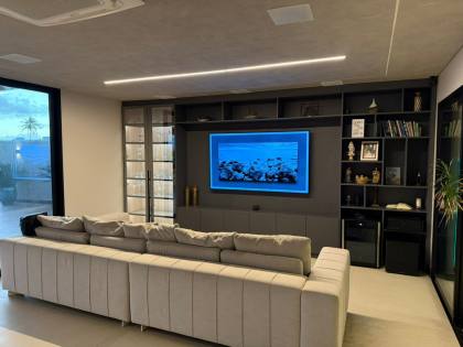 Belíssima casa à venda no Residencial Damha