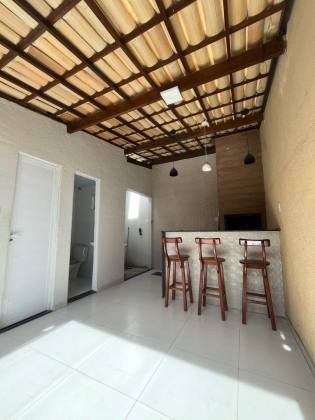 Casa no Condomínio Via Mares