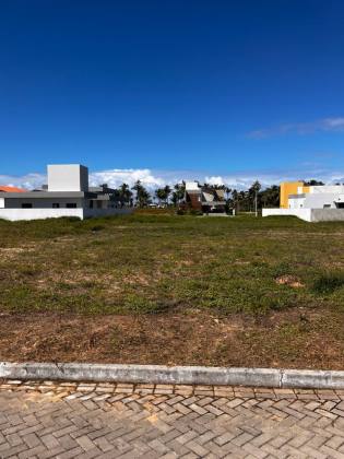 Terreno à Venda no Condomínio Ville Al Maré