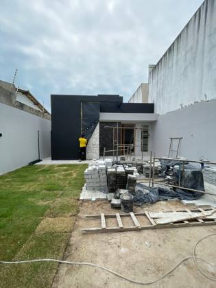 Casa à venda no bairro Aruana