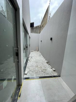 Casa à venda no bairro Aruana