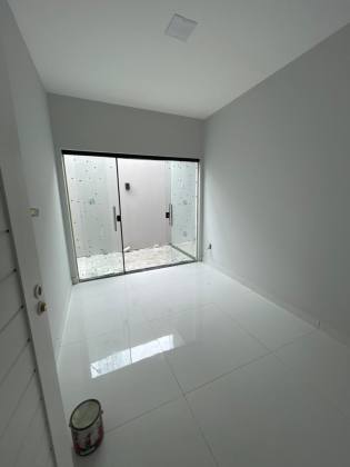 Casa à venda no bairro Aruana