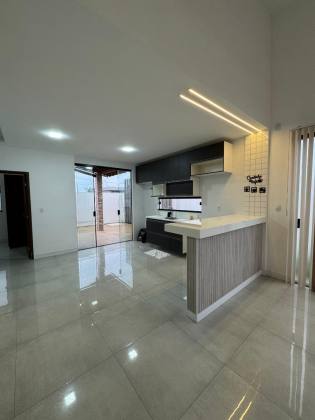 Casa à Venda – Condomínio Maluí Residence