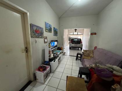 Casa à Venda em rua pública no Bairro 13 de Julho - Aracaju/SE