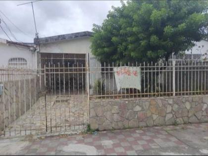 Casa à Venda – Bairro Suissa