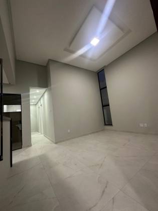 Casa à Venda no Luar da Barra – Fino Acabamento!