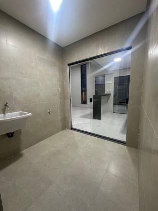 Casa à Venda no Luar da Barra – Fino Acabamento!