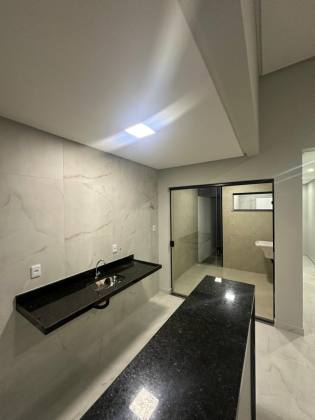 Casa à Venda no Luar da Barra – Fino Acabamento!