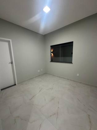 Casa à Venda no Luar da Barra – Fino Acabamento!