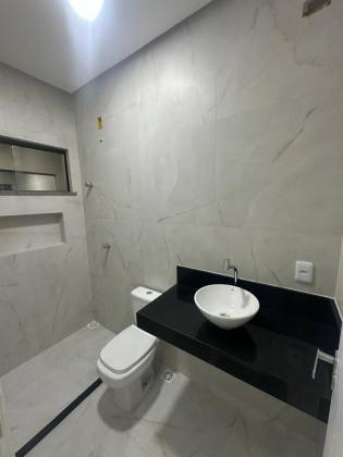 Casa à Venda no Luar da Barra – Fino Acabamento!