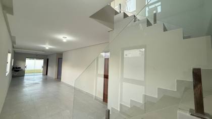 Excelente casa à venda– Condomínio Sol e Praia