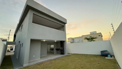 Excelente casa à venda– Condomínio Sol e Praia
