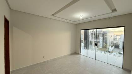 Excelente casa à venda– Condomínio Sol e Praia