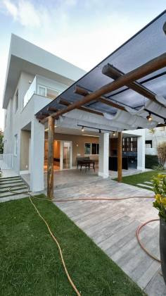 Casa de Luxo à Venda no Condomínio Ravines – Aruana