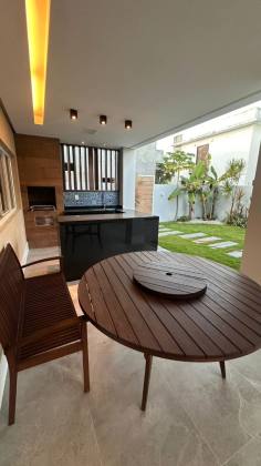 Casa de Luxo à Venda no Condomínio Ravines – Aruana