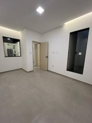 Casa nova à venda no Luar da Barra