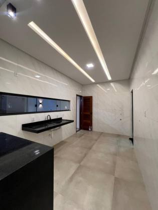 Casa nova à venda no Luar da Barra