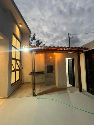 Casa nova à venda no Luar da Barra