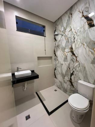 Casa nova à venda no Luar da Barra