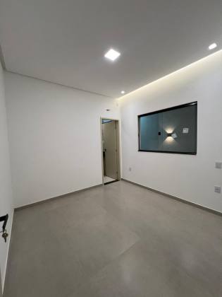 Casa nova à venda no Luar da Barra