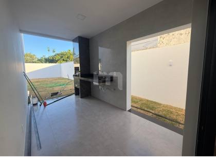 Excelente Casa à Venda — Condomínio Sol e Praia