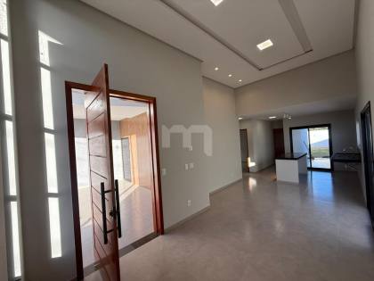 Excelente Casa à Venda — Condomínio Sol e Praia