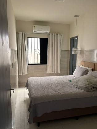 Casa à venda no bairro Aruana