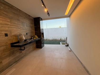 Casa Nova com PISCINA à venda no Maluí Residence!