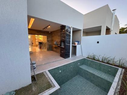 Casa Nova com PISCINA à venda no Maluí Residence!