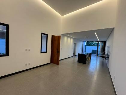 Oportunidade Única: Casa de Alto Padrão no Condomínio Maluí Residence!